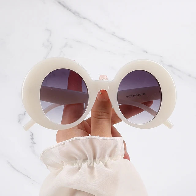 Unisex Oval Round Sunglasses – Vintage Inspired UV Protection
