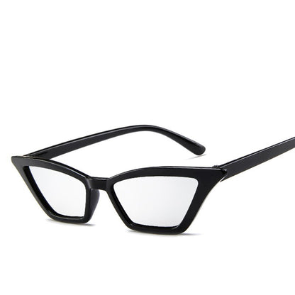Red Cat Eye Sunglasses – Bold Y2K Fashion Shades for Women