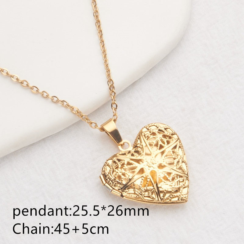 Opening Heart Women Necklace Personalized Album Box Necklace