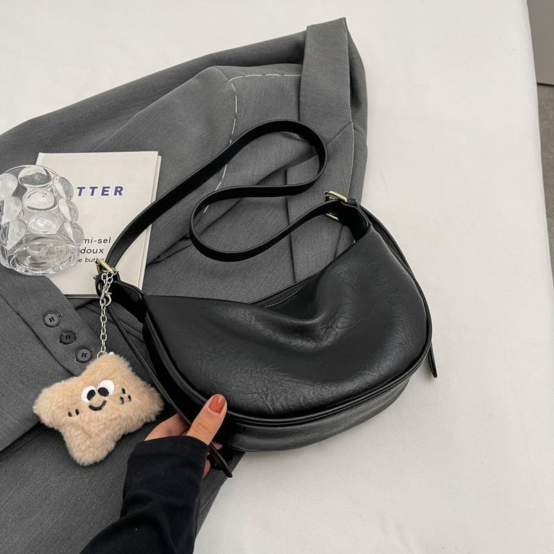 Dumpling Shoulder Bag